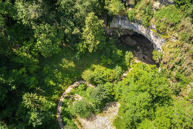 CAVES of CERDON and Prehistoric Leisure Park - Entrance ticket - Who should book this experience?