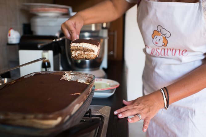 Cesarine: Small group Pasta and Tiramisu class in Montepulciano - Sitting Down to a Five-Course Meal