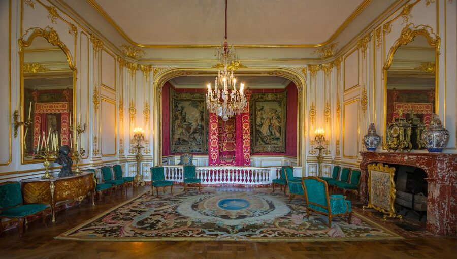 Chambord: Entry Ticket to the Castle - Temporary exhibitions add something beyond the architecture