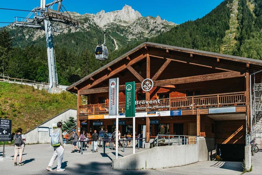 Chamonix: Tandem Paragliding Flight - Who will enjoy this most