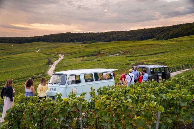 Champagne experience with a vintage van from Epernay - 3 hours - Why the vintage van changes the experience