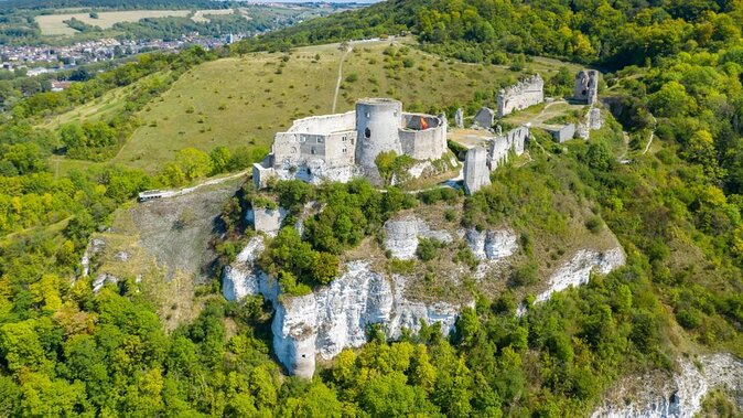 Chateau Gaillard Royal Domain Admission Ticket - Why Château Gaillard feels different from the Loire’s major palaces