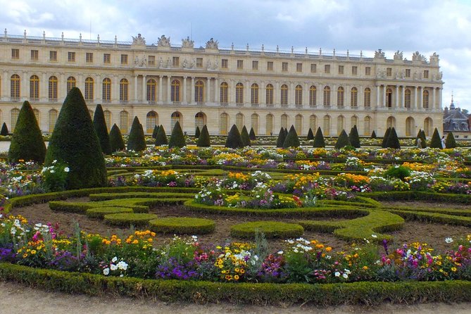 Château of Versailles and Marie Antoinette's Petit Trianon Private Tour - One hour through the formal gardens