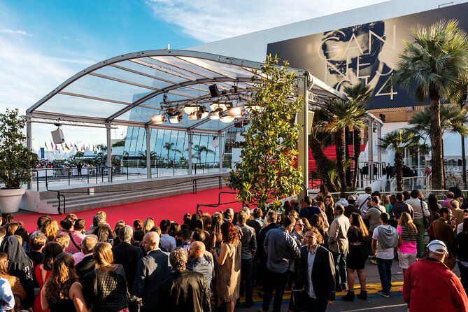 City Tour in Cannes aboard our Classic French Bus! - La Croisette brings the movie-star glamour