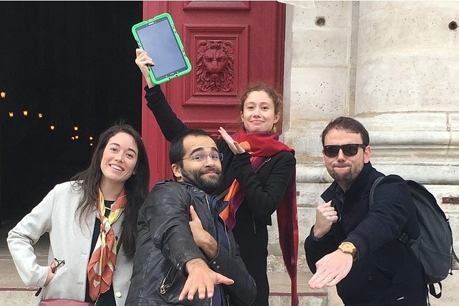 ClueZ Paris Game - A Paris walk where the streets are the game board