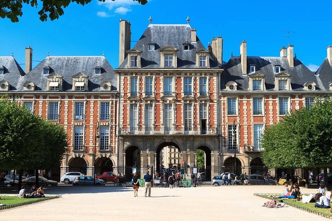ClueZ Paris Game - Who should book ClueZ Paris?