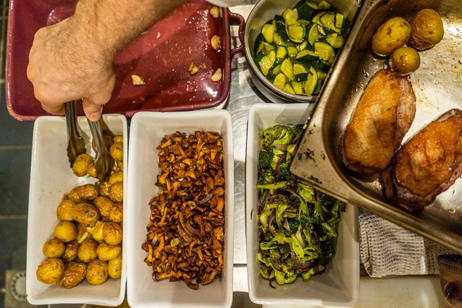 Cooking workshop with an exceptional chef in Avignon - Cooking inside the market