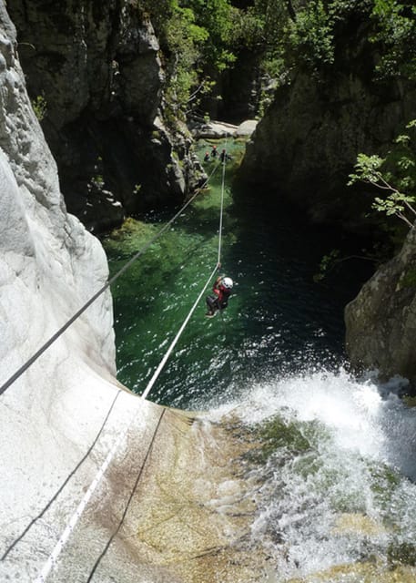 Corte Region: Fun Canyoning Verghellu - Under the waterfall and into the caves