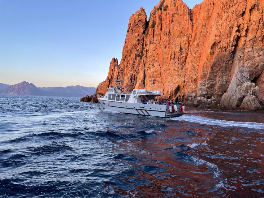 Croisière visite des Calanques de Piana Baignade en vedette - Why the Calanques of Piana are best seen from the sea