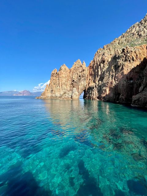 Croisière visite des Calanques de Piana Baignade en vedette - Cargèse, Omigna Tower, and Arone Beach