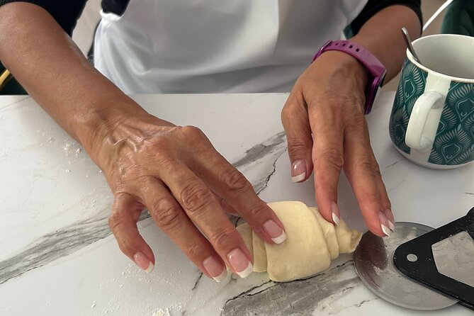 Croissants and pains au chocolat with a pastry chef in Paris - Who should book this Paris pastry class?
