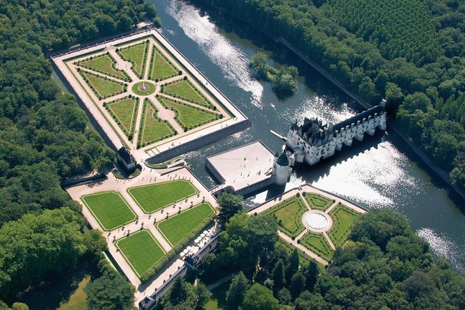 Day Tour of Chateaux of Chenonceau, Chambord & Caves Ambacia from Tours/Amboise - Chenonceau, the château across the river