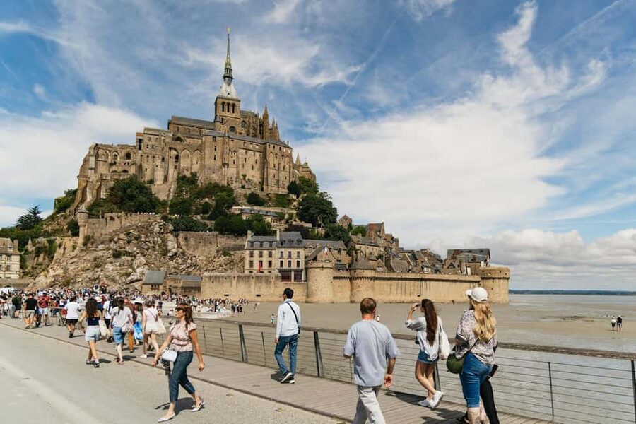 Day Trip to Mont-Saint-Michel from Paris - Climbing the medieval town
