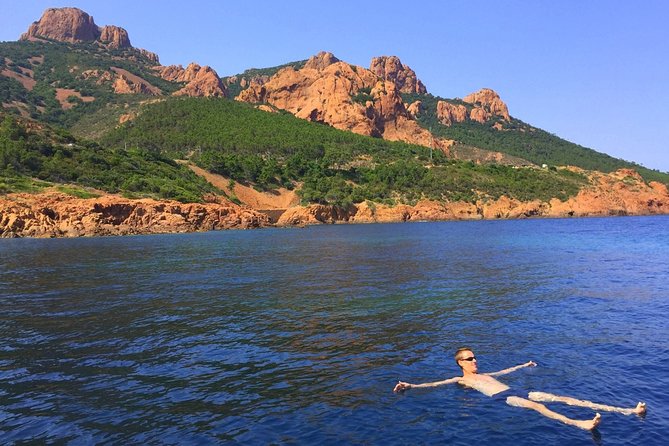 Departure from Fréjus: Estérel, Calanques and red rocks - The swimming stop adds real value