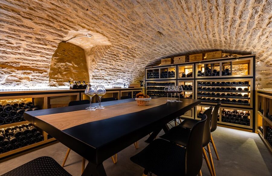 Dijon: La Cave du Palais Burgundy Wine Tasting Experience - Why the 90-minute format works