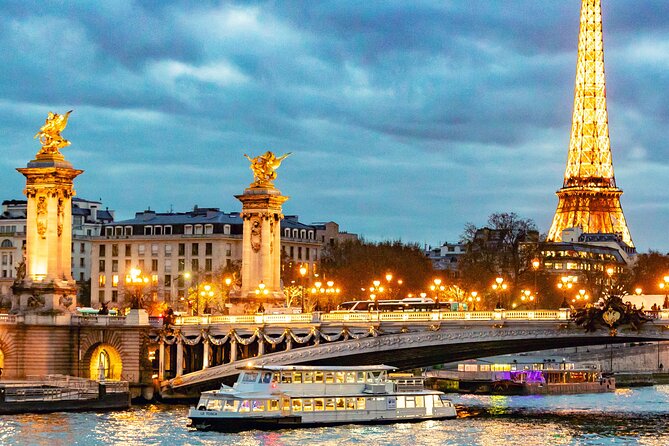 Dinner Cruise Prestige Check-out from the Eiffel Tower - Pont Alexandre III and the first views