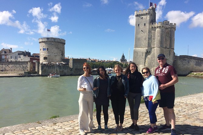 Discover La Rochelle: Discovery Walking Tour of La Rochelle - Saint-Sauveur church and the scars of religious conflict