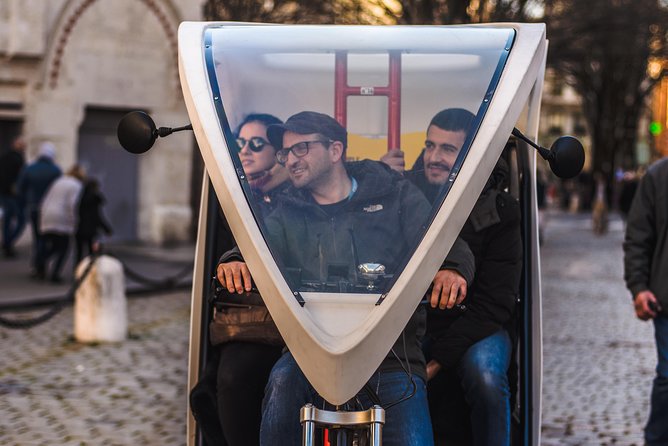 Discover Lyon in an Unusual Way - Place Bellecour puts Lyon in context