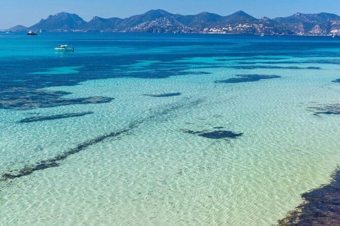 Discover the Lérins Islands and the Bay of Cannes by Private Boat - Snacks, rosé, and the boat itself