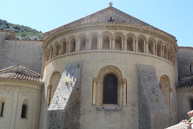 Discovery of the Grands Sites de l'Hérault from Montpellier - Lake Salagou: a scenic picnic with red earth and blue water