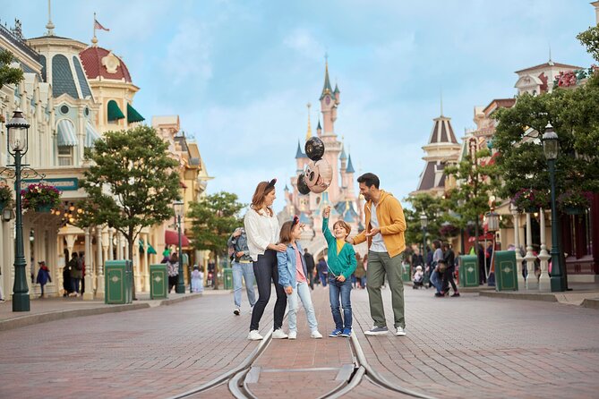 Disneyland® Paris Express Shuttle with Admission Ticket from Central Paris - Receiving and using your Disneyland Paris admission