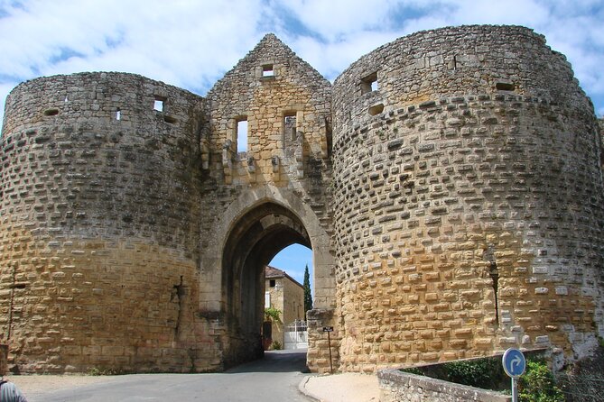 Dordogne Villages Half Day Tour from Sarlat - Beynac and the climb to the castle