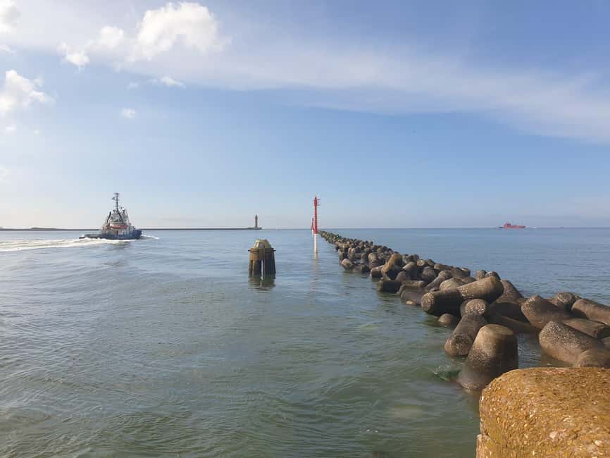 Dunkirk: Operation Dynamo and Battlefield of Dunkirk Tour - The British Memorial and the 810 graves nearby