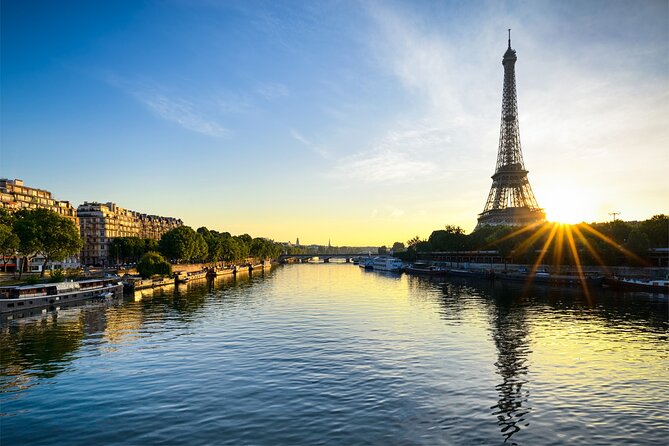 Early evening Dinner Cruise with drinks by Bateaux Parisiens - Is $137.70 a fair price?