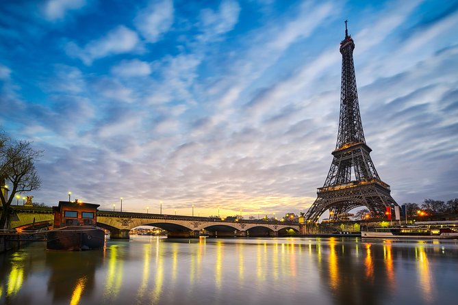 Eiffel Tower Dedicated Reserved Access Top or 2nd floor by lift - Meeting at 38 Avenue de la Bourdonnais