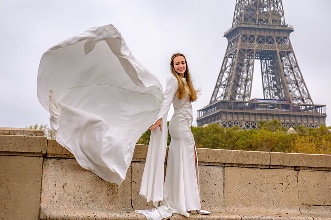 Eiffel Tower Photoshoot - Private groups, children, and special occasions