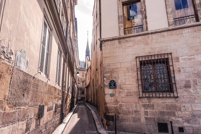 Escape game on the Île de la Cité - Notre-Dame, the emotional center of the route