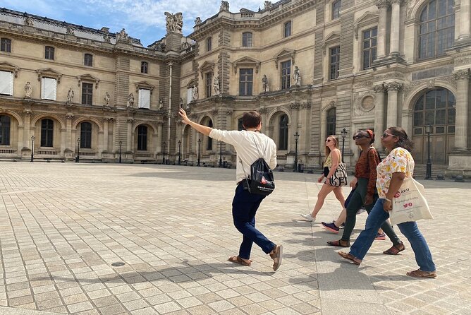 Exclusive Semi-Private Louvre Tour with Mona Lisa, Max 6 People - The Louvre’s major works in two wings