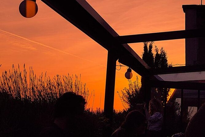 Explore speakeasies and hidden bars, sip meet & socialize - The social side is not a small detail