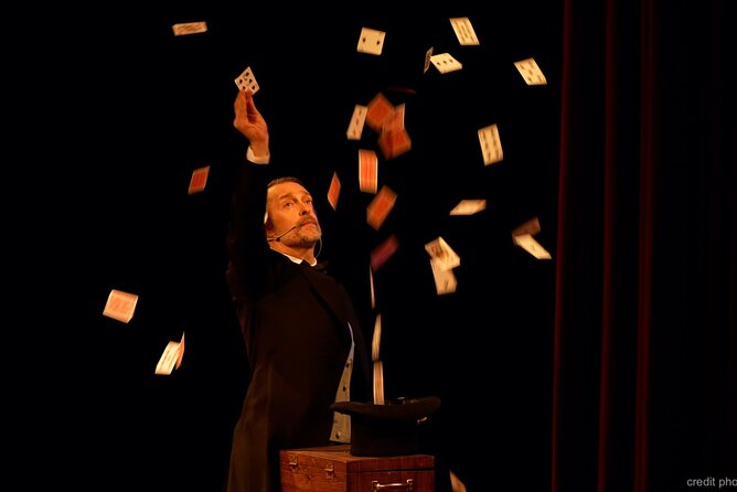 Fantastic Evenings of Laurent Beretta - Laurent Beretta’s Old-World Illusions