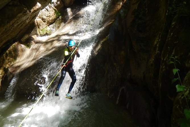 First canyoning in Grenoble in the Vercors - Why the guides matter for first-timers