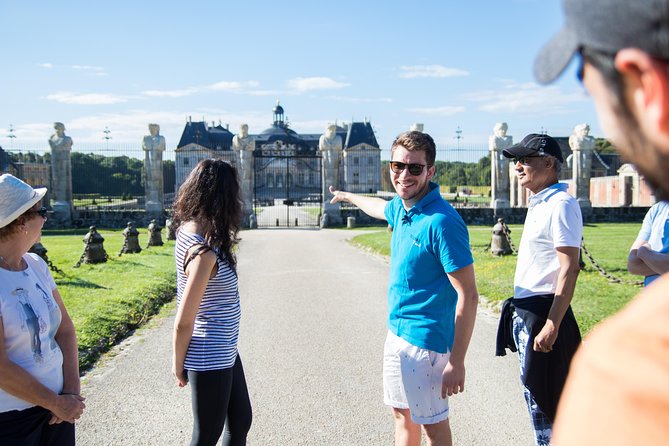 Fontainebleau and Vaux-Le-Vicomte Castle Small-Group Day Trip From Paris - Fontainebleau and its 1,500 rooms