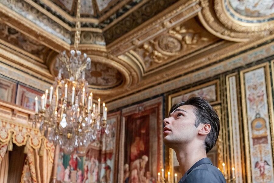 Fontainebleau & Vaux-le-Vicomte Châteaux Day Tour from Paris - What the $123 price really buys you