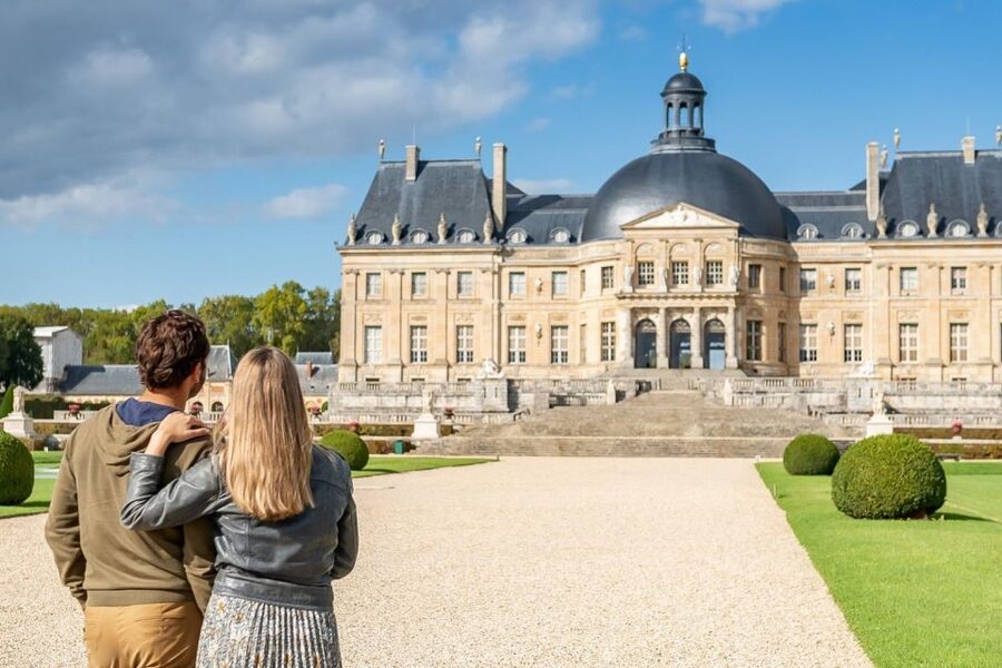 Fontainebleau & Vaux-le-Vicomte Châteaux Day Tour from Paris - Vaux-le-Vicomte: the château that pointed toward Versailles