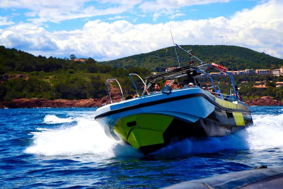Fréjus: Sea and Creeks Boat Tour with Snorkeling and Drinks - Drinks, coolers, and the return to port