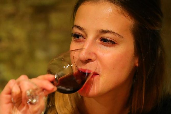 French Wine and Champagne Tasting in Paris - What Champagne adds to the lesson