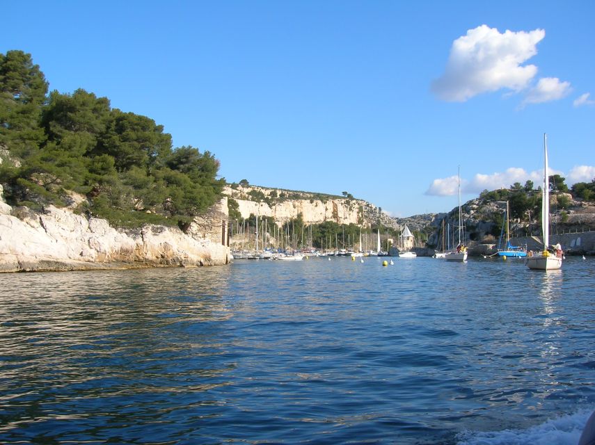 From Aix: Cassis Boat Ride & Provence Wine Tasting Day Tour - Two hours and 15 minutes for lunch and free time