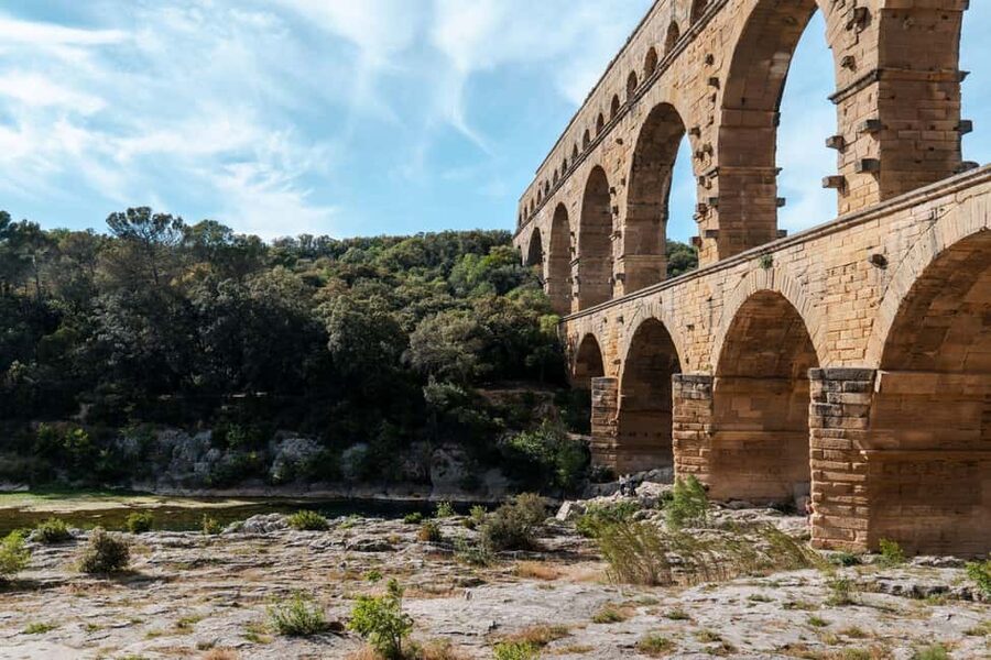 From Aix-en-Provence: Provence Region Tour with Wine Tasting - Wine tasting in Châteauneuf-du-Pape