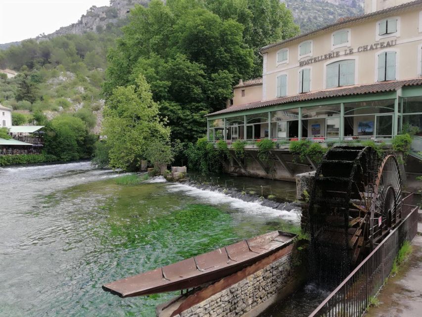 From Avignon: All Provence in one Day - The Pont du Gard and Roman engineering