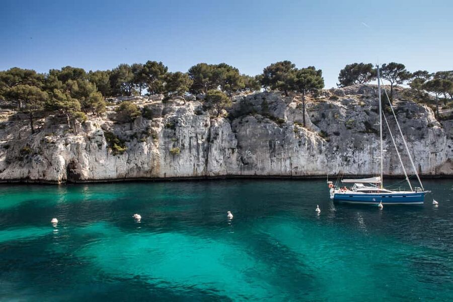 From Bandol: Visit the 13 calanques of Cassis & Marseille - Key points to know before sailing