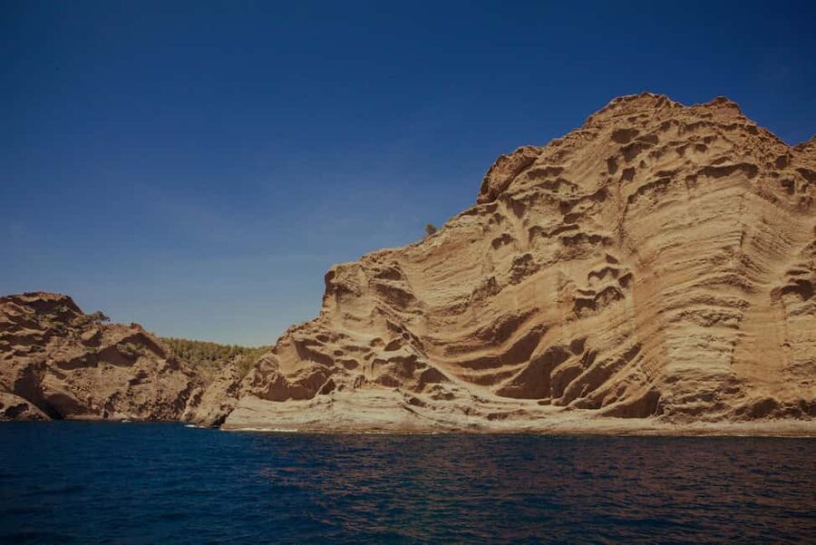 From Bandol: Visit the 13 calanques of Cassis & Marseille - Why this Bandol cruise is different