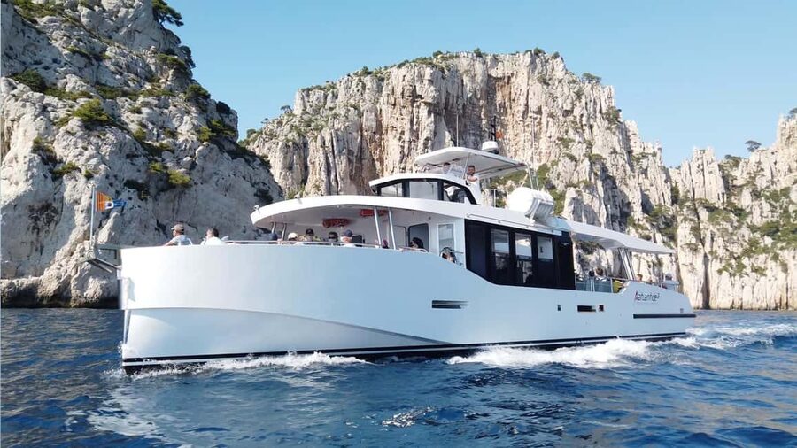 From Bandol: Visit the 13 calanques of Cassis & Marseille - Along Cap Canaille and the Routes des Crêtes