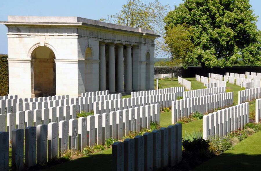 From Bayeux: American D-Day Sites in Normandy Half-Day Tour - Omaha Beach: Meeting the Most Difficult Landing