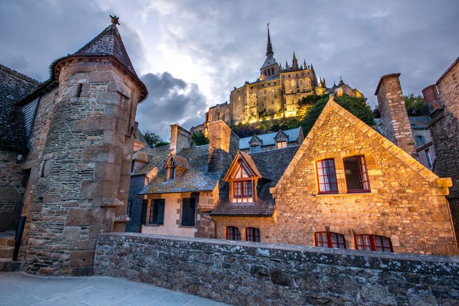 From Bayeux: Full-Day Mont Saint-Michel Tour - Inside Mont Saint-Michel Abbey for 105 minutes