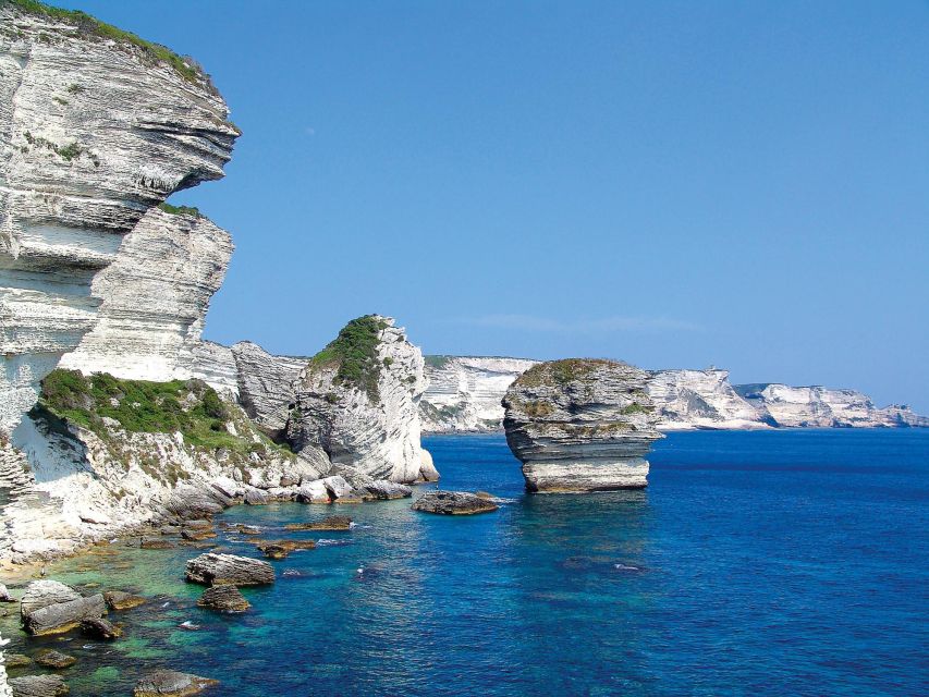 From Bonifacio: Cruise of the Cliffs and the Lavezzi Islands - Why Bonifacio looks different from the water