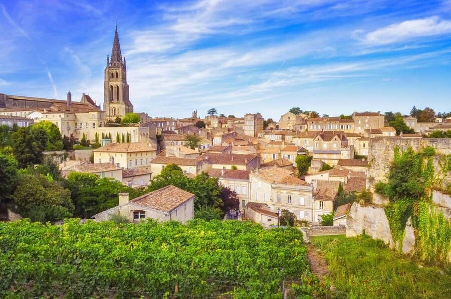 From Bordeaux: St-Emilion Day Tour with Tastings and Lunch - Final château: finishing with three more wines